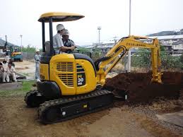 don-hang-lay-may-xay-dung-tai-aichi-nhat-ban